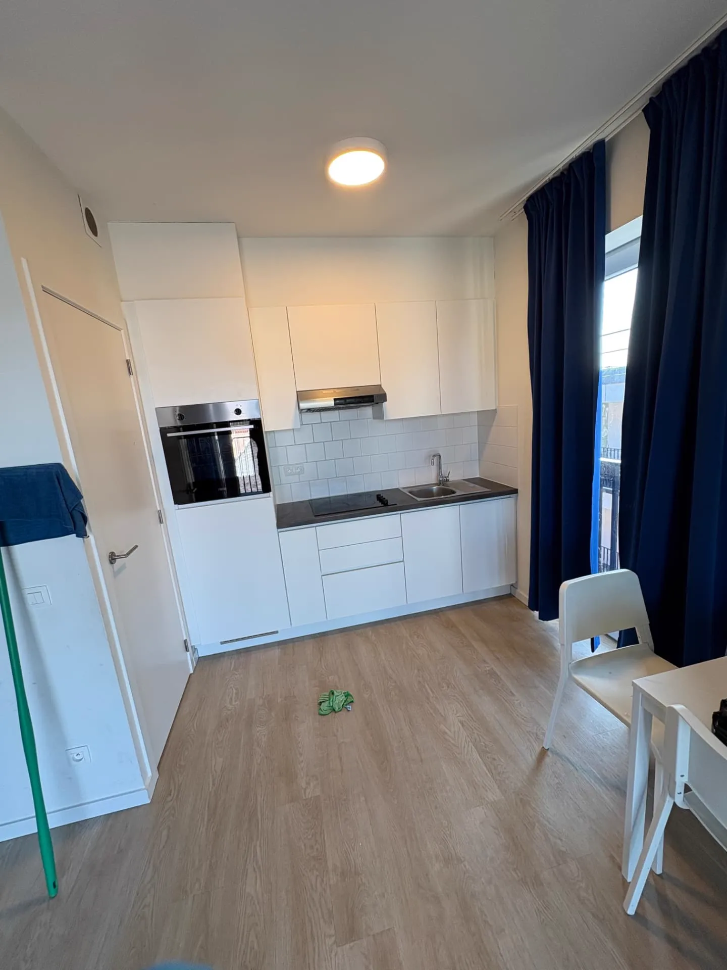 Deepcleaning van een noodwoning in Sint-Niklaas
